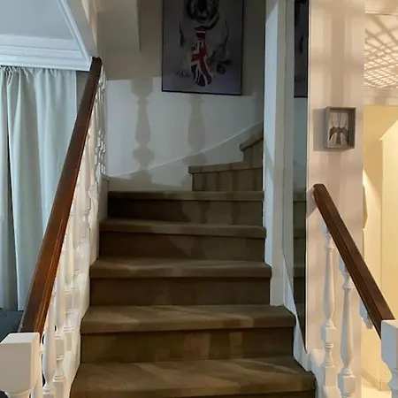 Maison Ancienne A Cote Des Champs Elysees * 쀼또